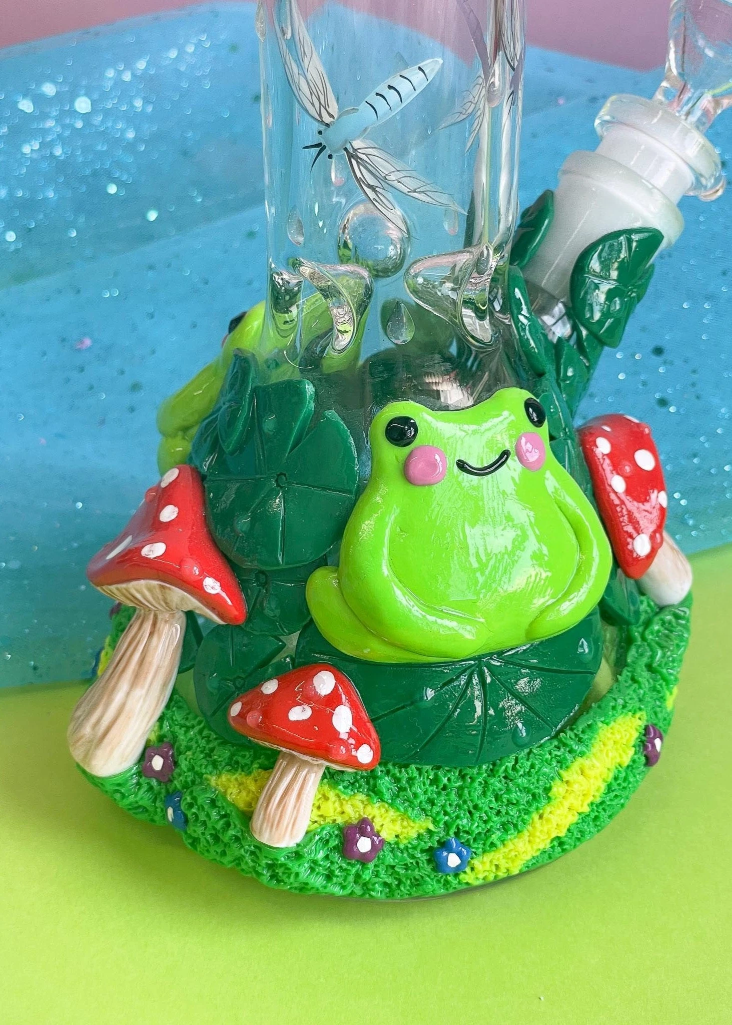 “FRONG” FROG BONG 10"(Frog Bong) 4 “FRONG” FROG BONG 10"(Frog Bong) - Image 2