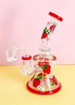 HANDPAINTED STRAWBERRY RIG(Handpainted Strawberry Rig)