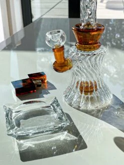 ELEGANT SWIRL BONG(Elegant Glass Bong) 12 ELEGANT SWIRL BONG(Elegant Glass Bong) -Canna Style Shop IMG 1595 2