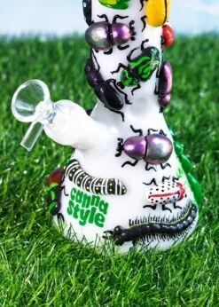 CREEPY CRAWLIES BONG 8"(Creepy Crawlies 8 Beaker Bong) -Canna Style Shop IMG 1870