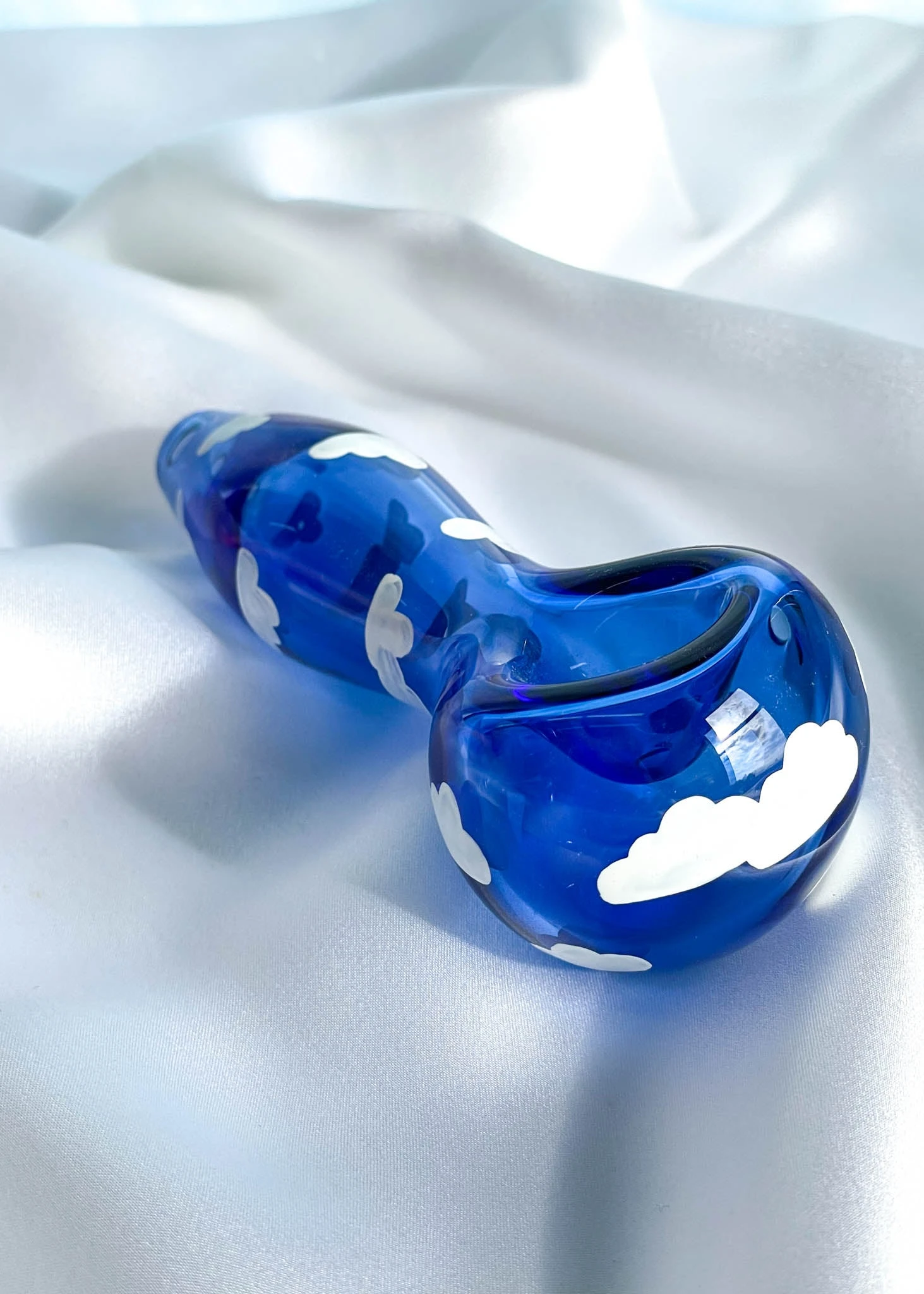 HANDPAINTED CLOUD PIPE(Handpainted Cloud Pipe) 4 HANDPAINTED CLOUD PIPE(Handpainted Cloud Pipe) - Image 2