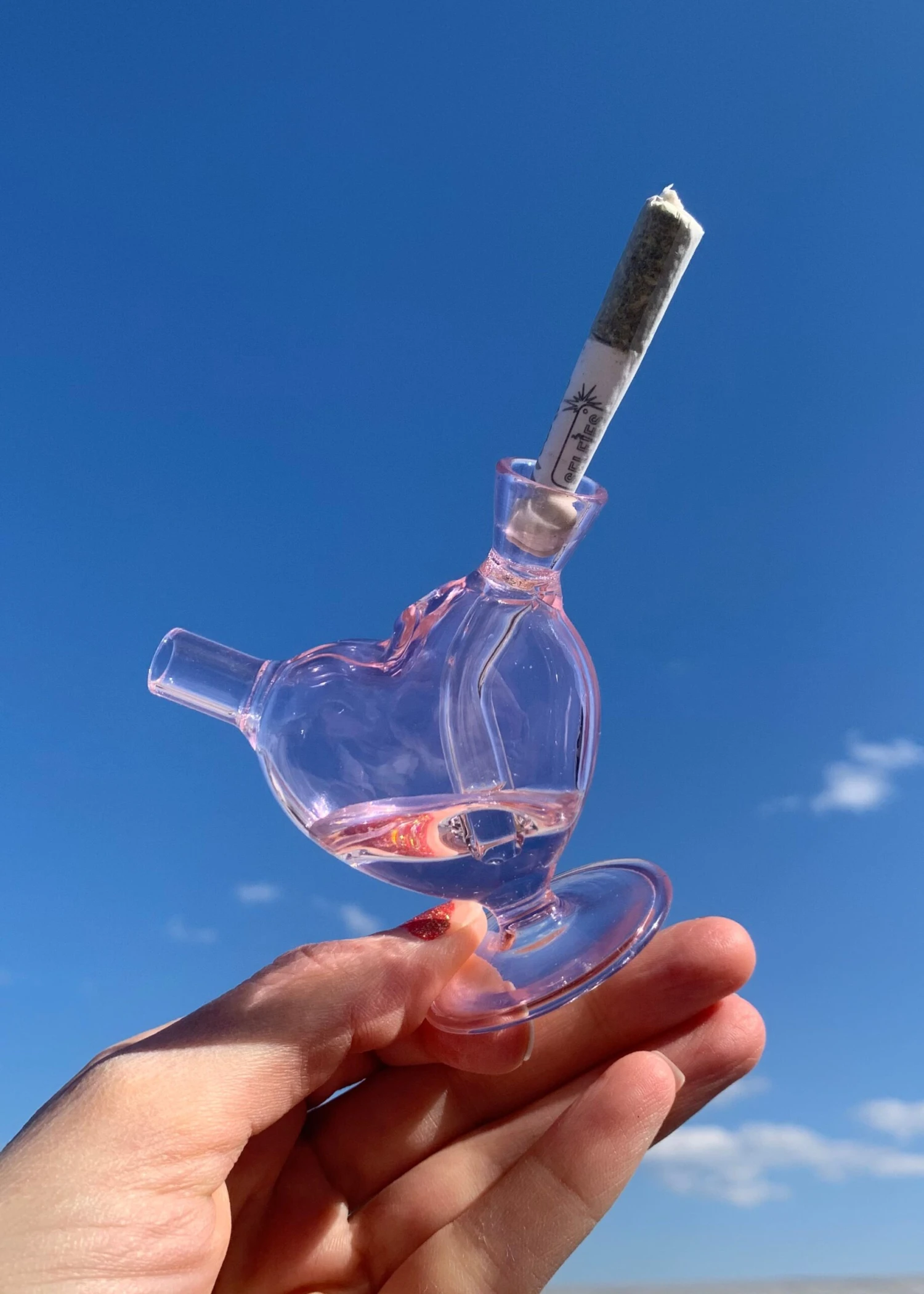 PINK HEART MINI-JOINT BUBBLER(Pink Heart Mini Joint Glass Bubbler) 4 PINK HEART MINI-JOINT BUBBLER(Pink Heart Mini Joint Glass Bubbler) - Image 2