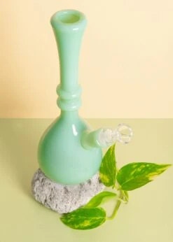JADE GENIE BOTTLE BONG(Jade Genie Bong) -Canna Style Shop JadeBongRedo 04acopy