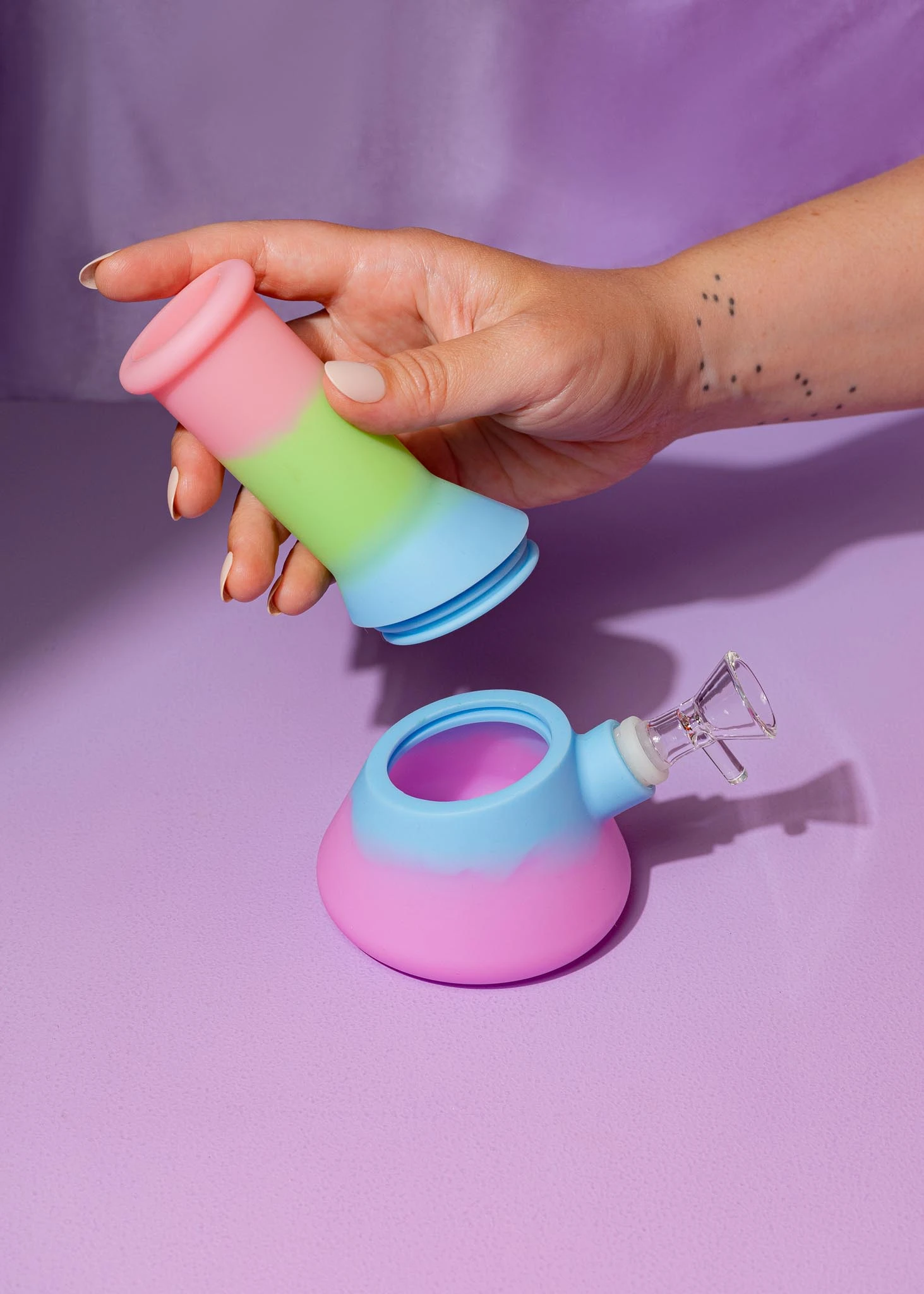 PASTEL UNBREAKABLE BONG 6"(Mini Pastel Unbreakable Bong) 4 PASTEL UNBREAKABLE BONG 6"(Mini Pastel Unbreakable Bong) - Image 2