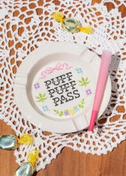 CROSS STITCH ASHTRAY(Cross Stitch Ashtray)