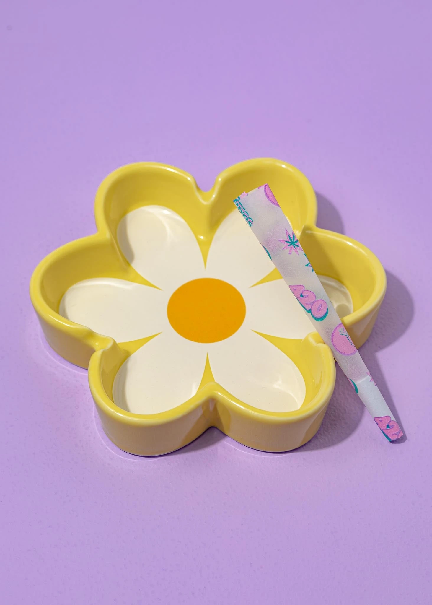 RETRO DAISY ASHTRAY(Retro Daisy Ashtray) 3 RETRO DAISY ASHTRAY(Retro Daisy Ashtray)