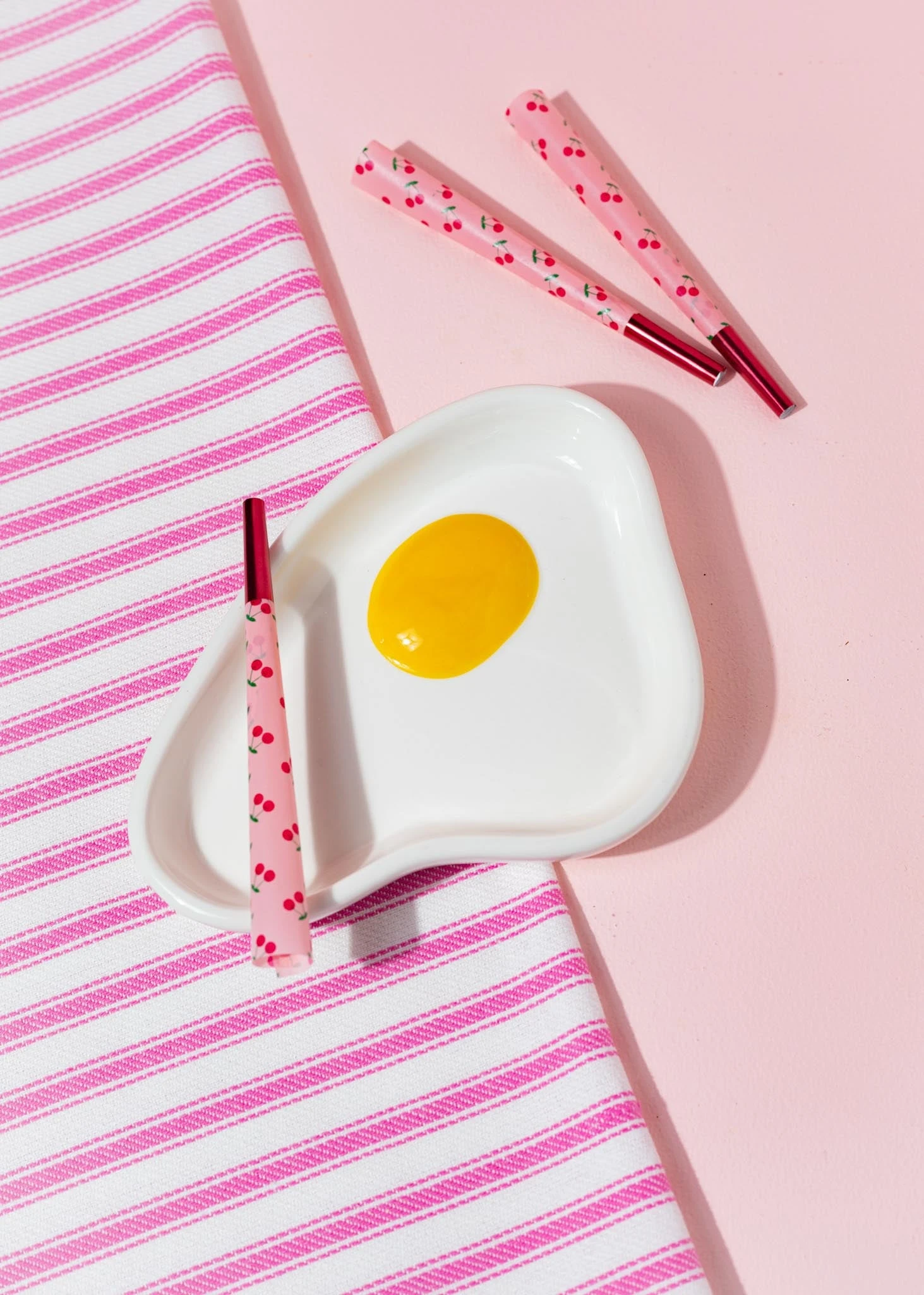 EGG ASHTRAY(Egg Ashtray) 3 EGG ASHTRAY(Egg Ashtray)