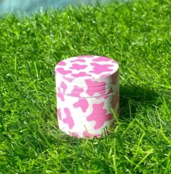 MINI PINK COW GRINDER(Mini Pink Cow Grinder) 11 MINI PINK COW GRINDER(Mini Pink Cow Grinder) -Canna Style Shop image00005