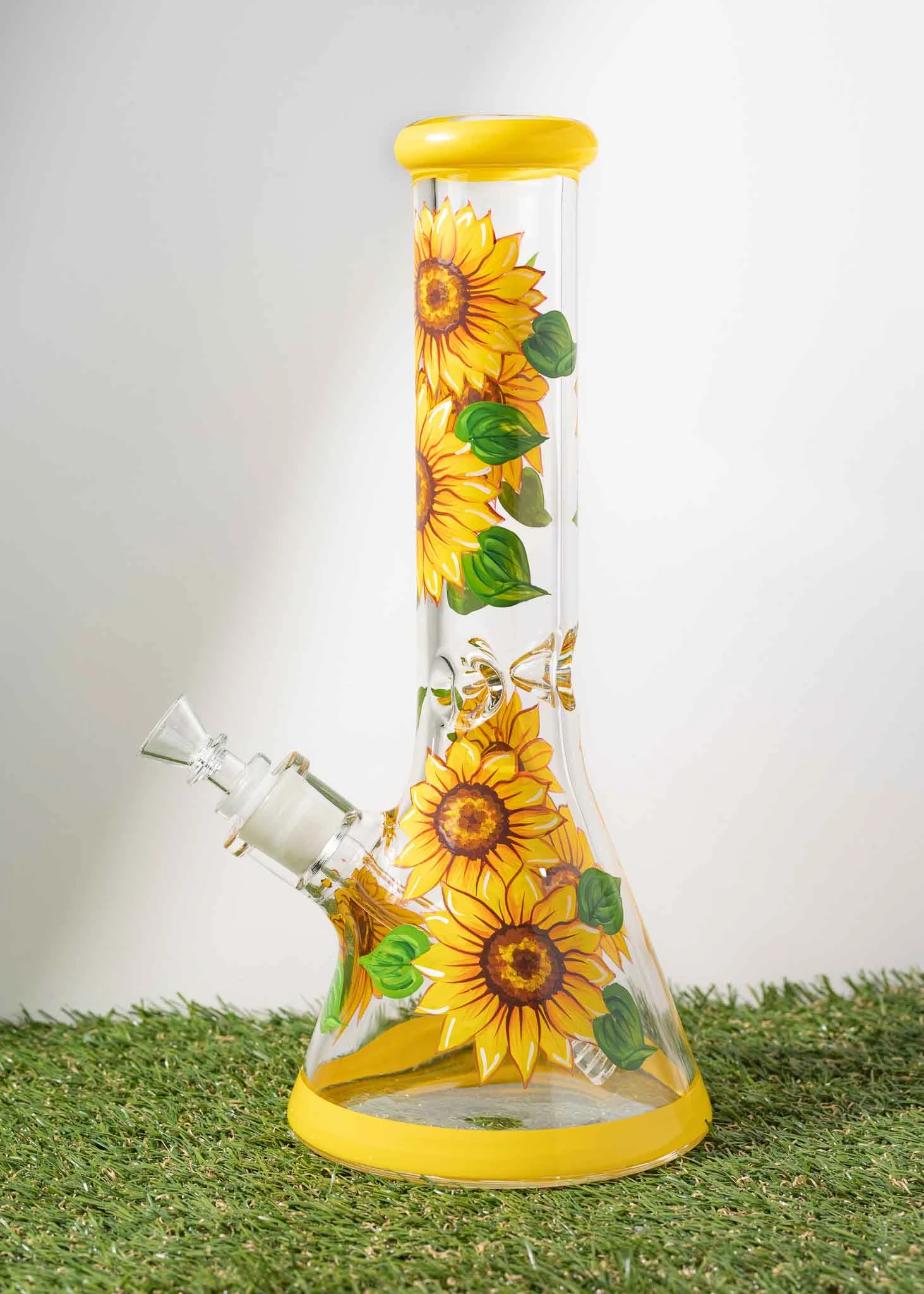 SUNFLOWER BONG 12"(Handpainted Sunflower Bong) 3 SUNFLOWER BONG 12"(Handpainted Sunflower Bong)